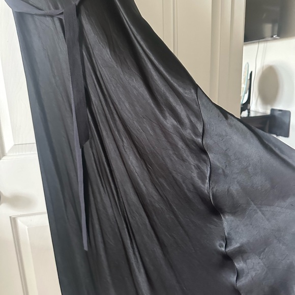 RN CONVERTIBLE DRESS BLACK Knit Top, Satin full Skirt…NWOT - Picture 2 of 7